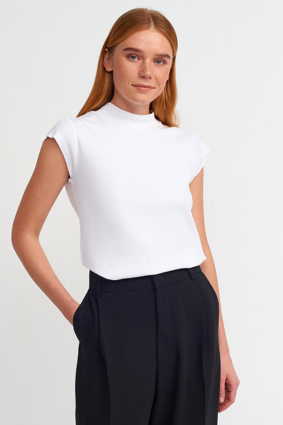 Sıfır Kol T-Shirt Beyaz-Coral