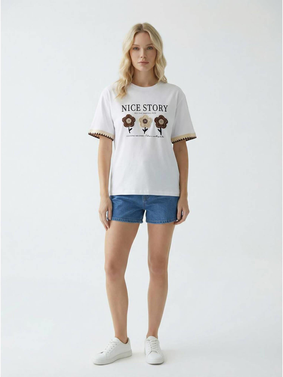 Yazılı Çiçek Nakışlı Tişört 7477 BeyazCoral