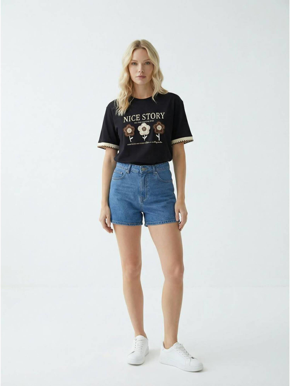 Yazılı Çiçek Nakışlı Tişört 7477 SiyahCoral