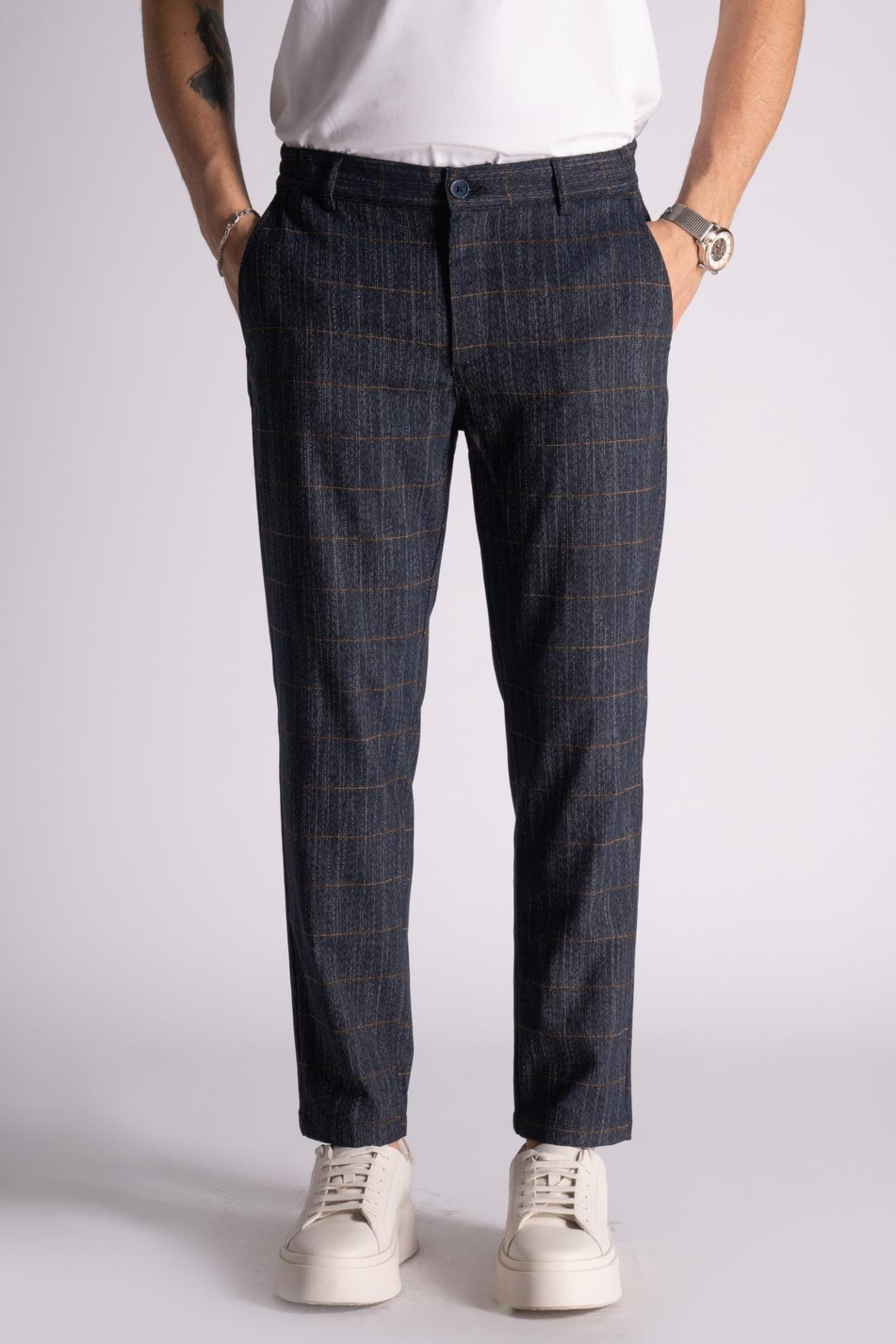 Брюки-джоггеры в мелкую клетку