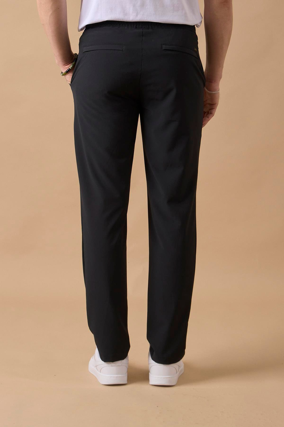 Erkek Arka Cepleri Fermuarlı Siyah Jogger Pantolon