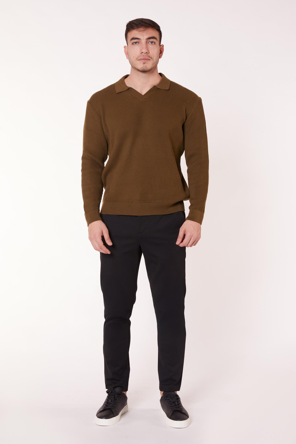 Erkek Beli Yarım Lastikli Arka Cep Fermuarlı Slim Fit Pantolon Siyah