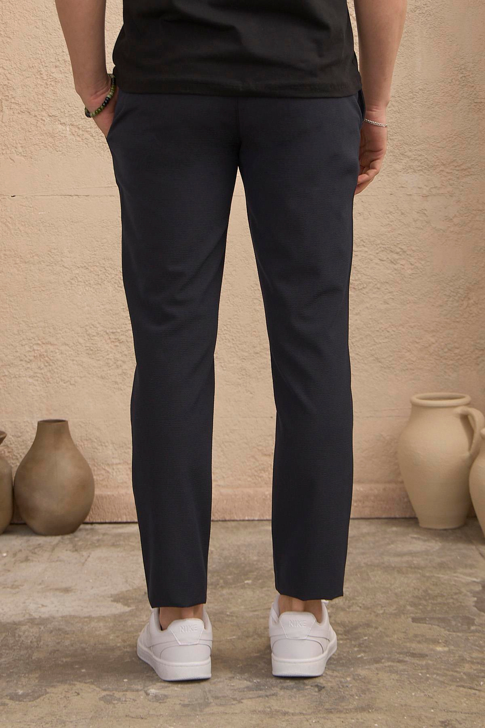 Erkek Slim Fit Beli Bağlamalı Dokulu Lacivert Pantolon