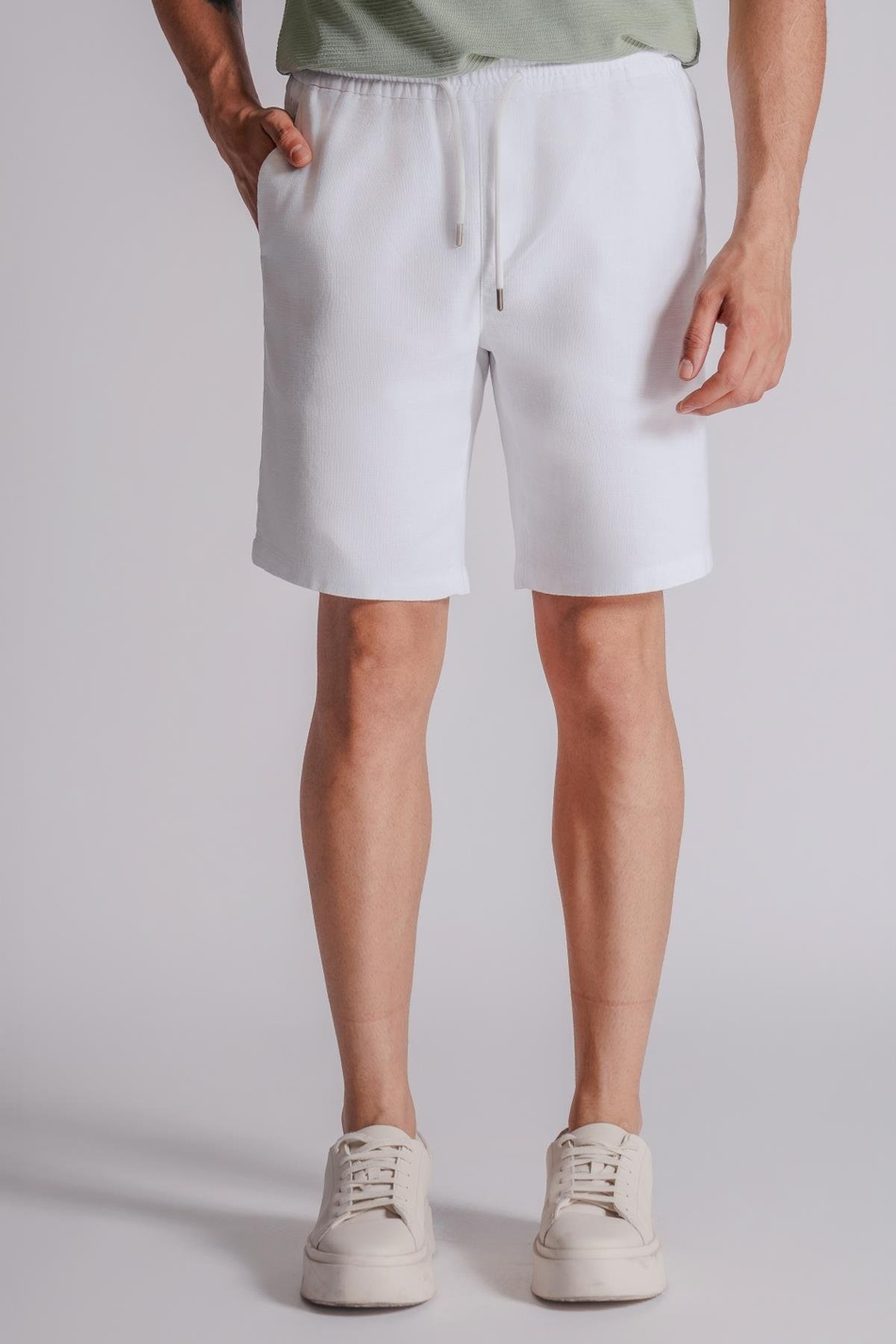 Erkek Yandan Cepli Beli Lastikli Keten Dokulu Relaxed Fit Jogger Şort Beyaz