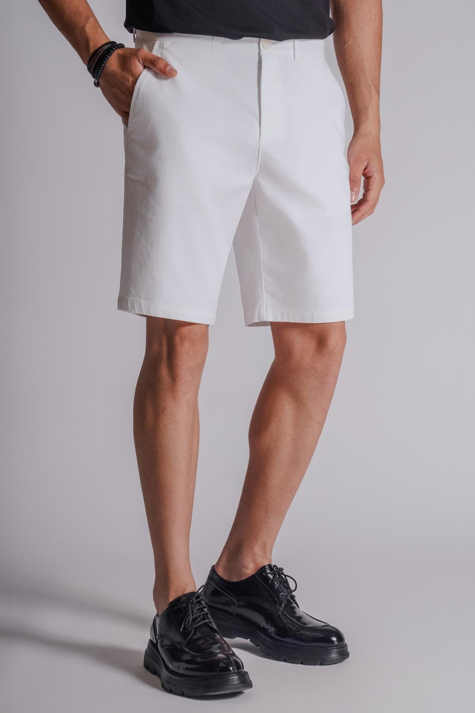 Erkek Yandan Cepli Klasik Bel Relaxed Fit Chino Şort Beyaz