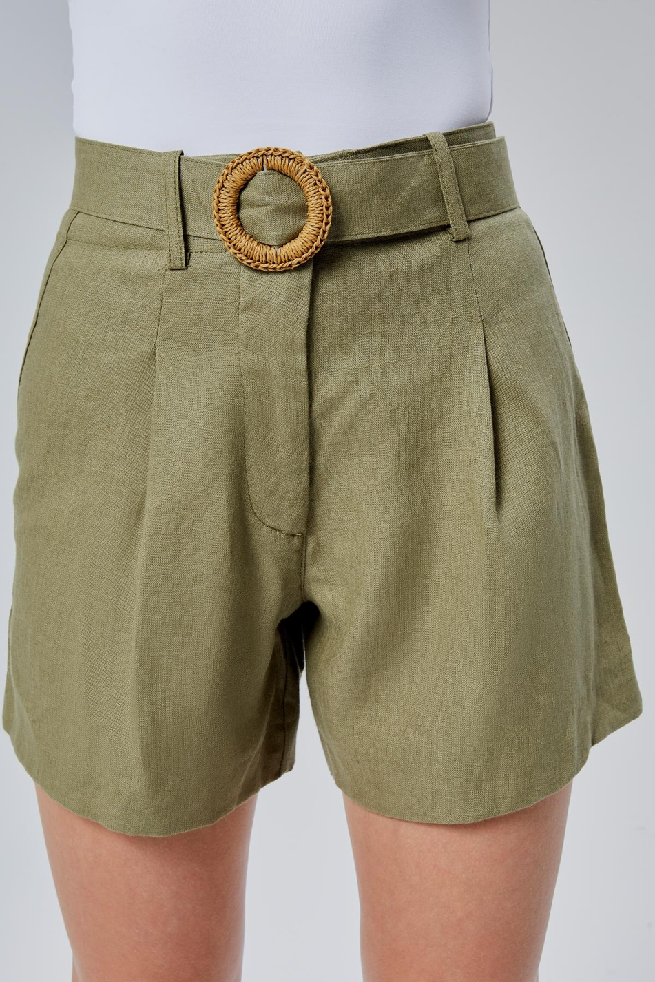 Kadın Kemer Detaylı Pileli Haki Şort