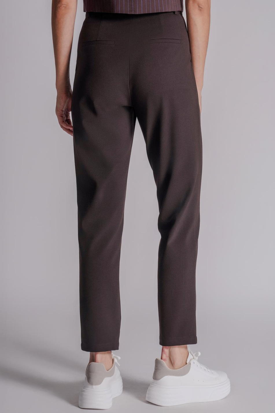 Kadın Yandan Cepli Arka Cep Fleto Beli Lastikli ve Pilili Slim Fit Pantolon Kahverengi