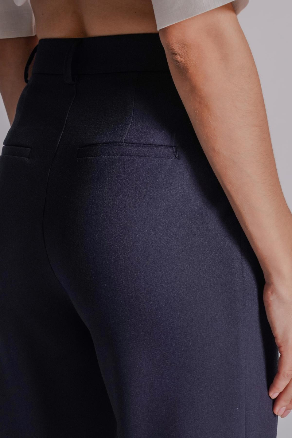 Kadın Yandan Cepli Arka Cep Fleto Beli Lastikli ve Pilili Slim Fit Pantolon Lacivert