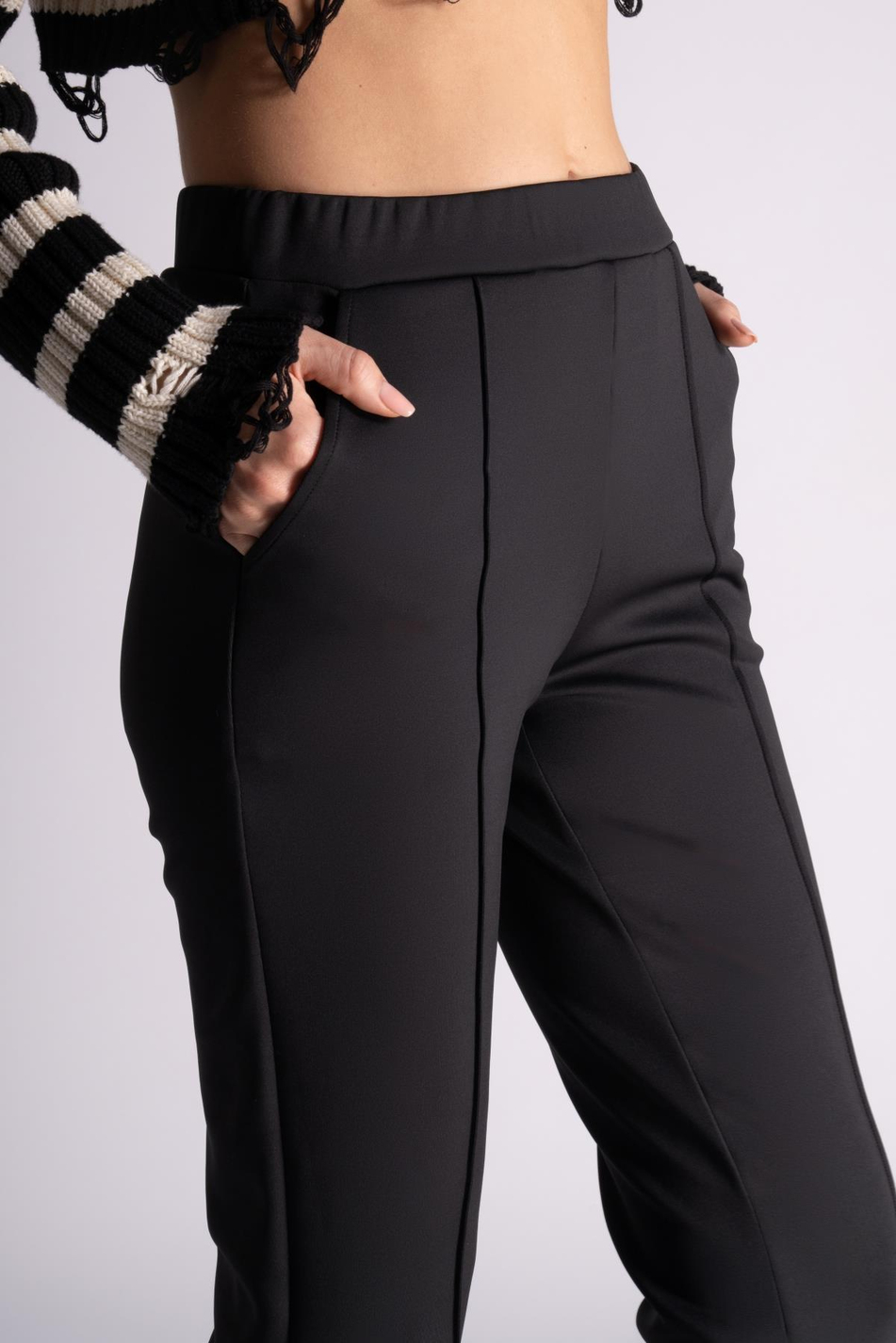 Kadın Yandan Cepli Beli Lastikli  Slim Fit Jogger Pantolon Siyah