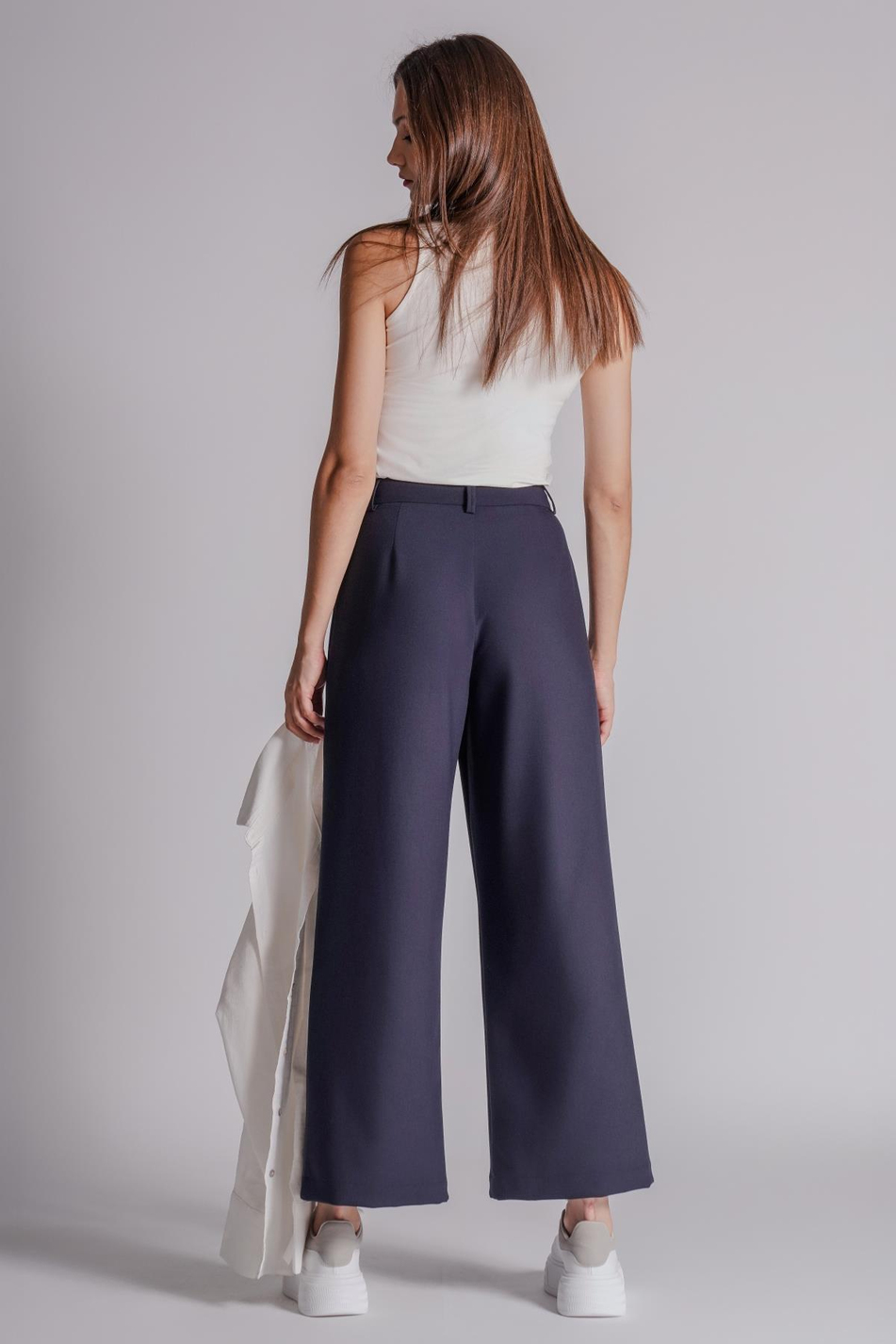 Kadın Yandan Cepli Fermuar ve Agraf Kapamalı Relaxed Fit Pantolon Lacivert