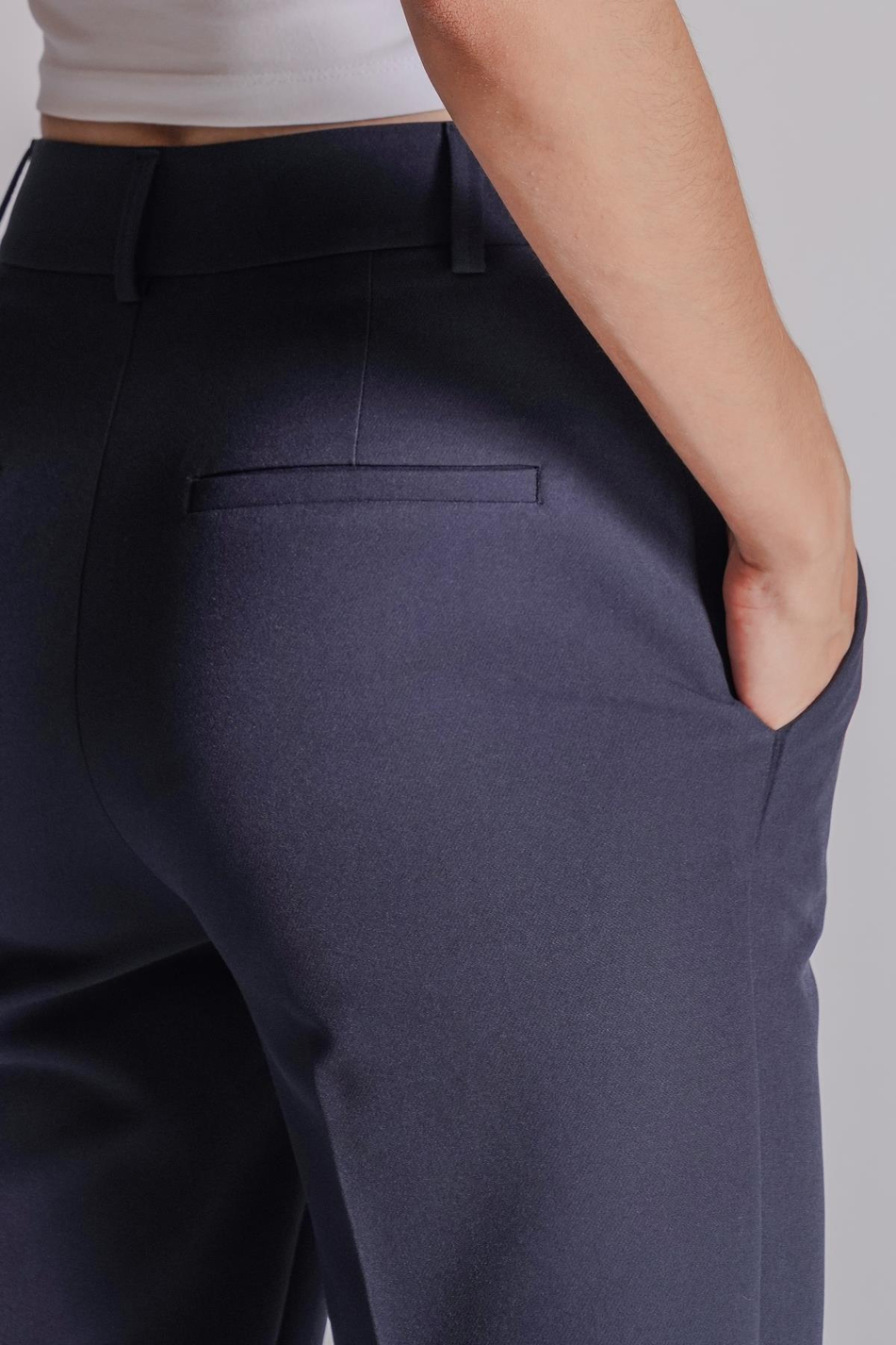 Kadın Yandan Cepli Fermuar ve Agraf Kapamalı Slim Fit Pantolon Lacivert