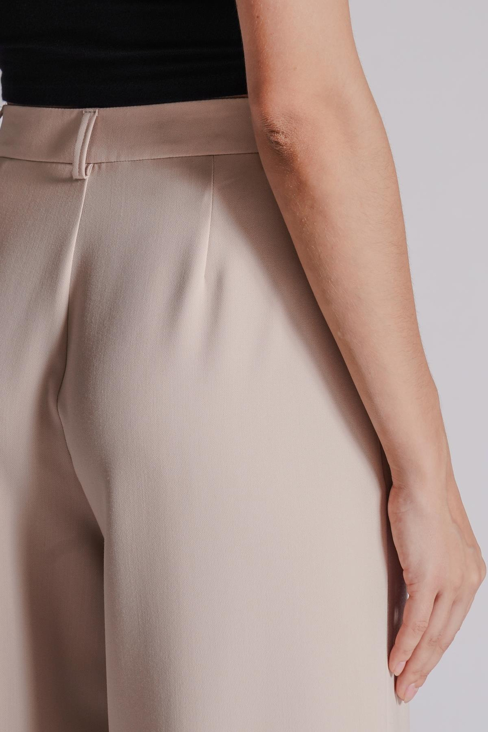 Kadın Yandan Cepli Fermuar ve Agraf Kapamalı Relaxed Fit Pantolon Taş