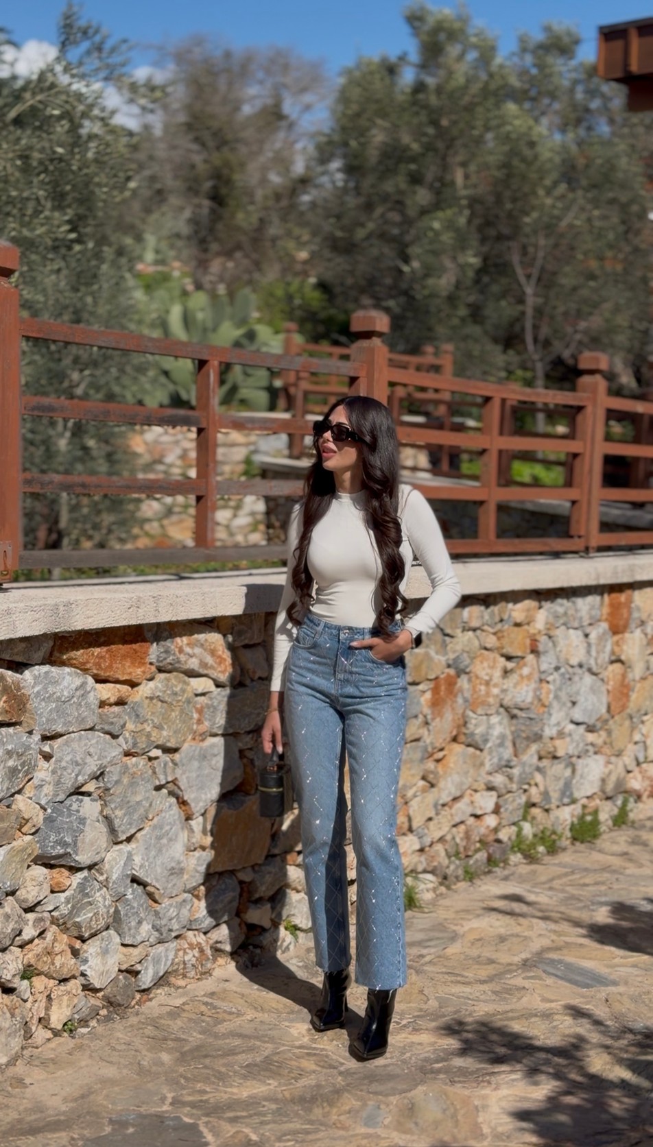 Aleysia Lightblue Çapraz Taşlı Lightblue Yıkama Jean