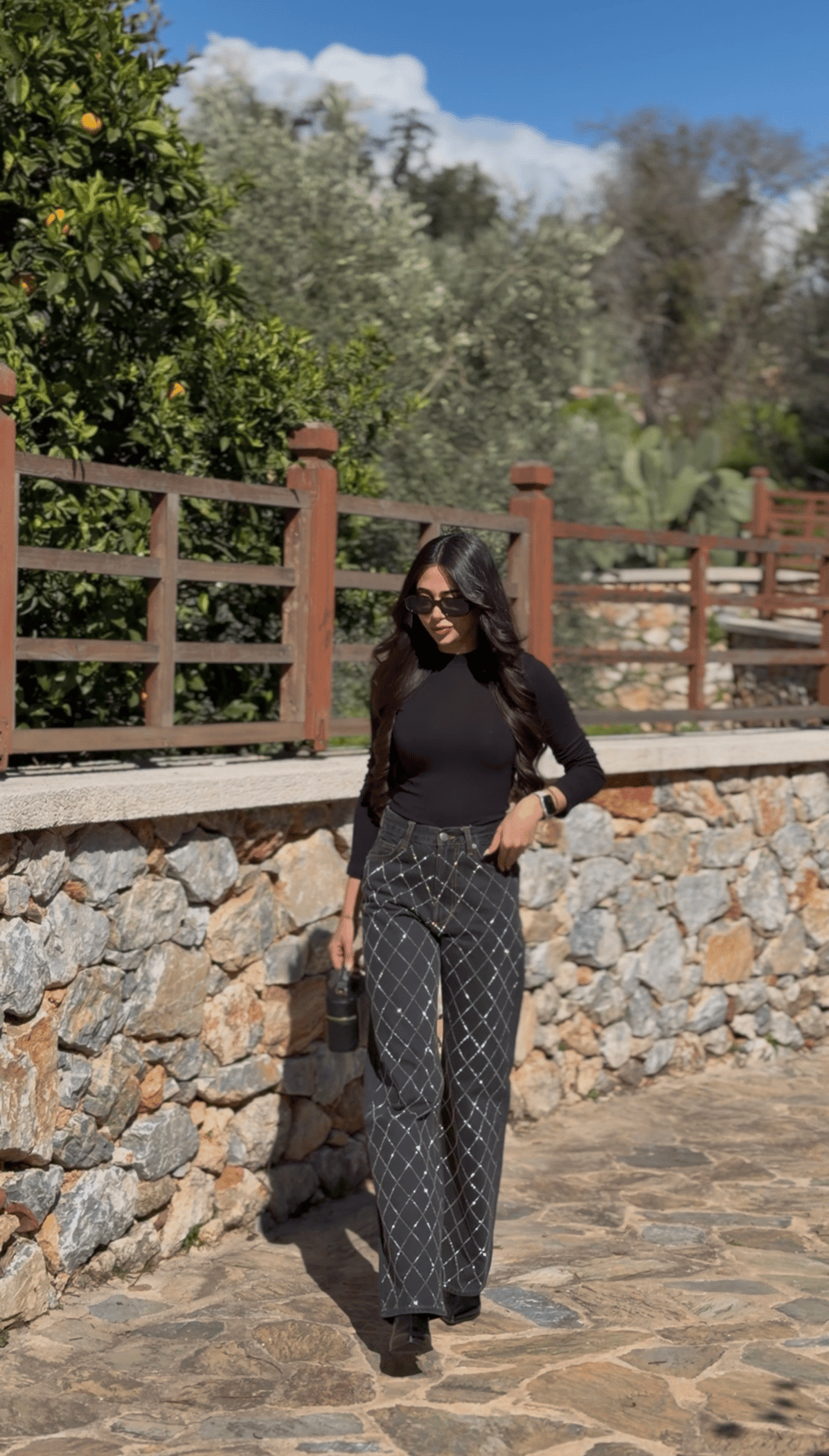 Aleysia Siyah Çapraz Taşlı Lightblue Yıkama Jean