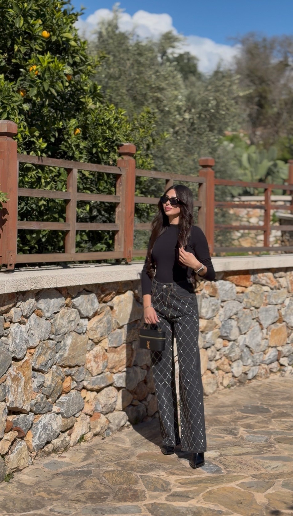Aleysia Siyah Çapraz Taşlı Lightblue Yıkama Jean