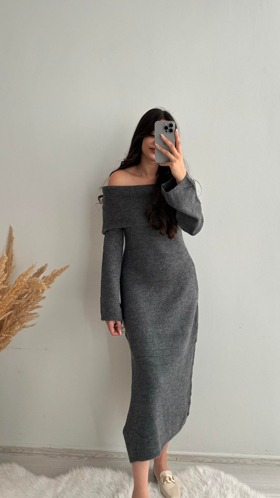 Buklet Madonna Yaka İpek Triko Maxi Antrasit Elbise