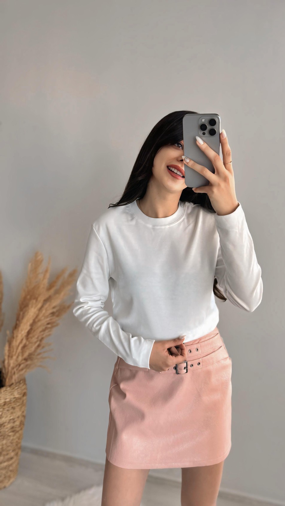 Vera Beyaz Basic Uzun Kol Marka Model İnce Sweat
