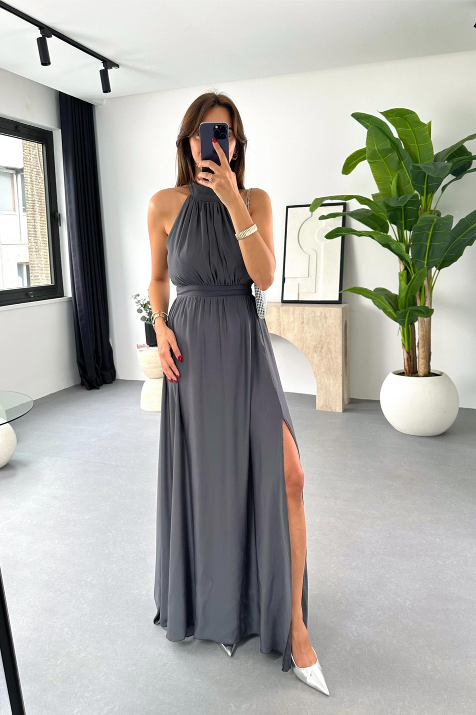 Shela Füme Halter Yaka Yırtmaç Detaylı Elbise