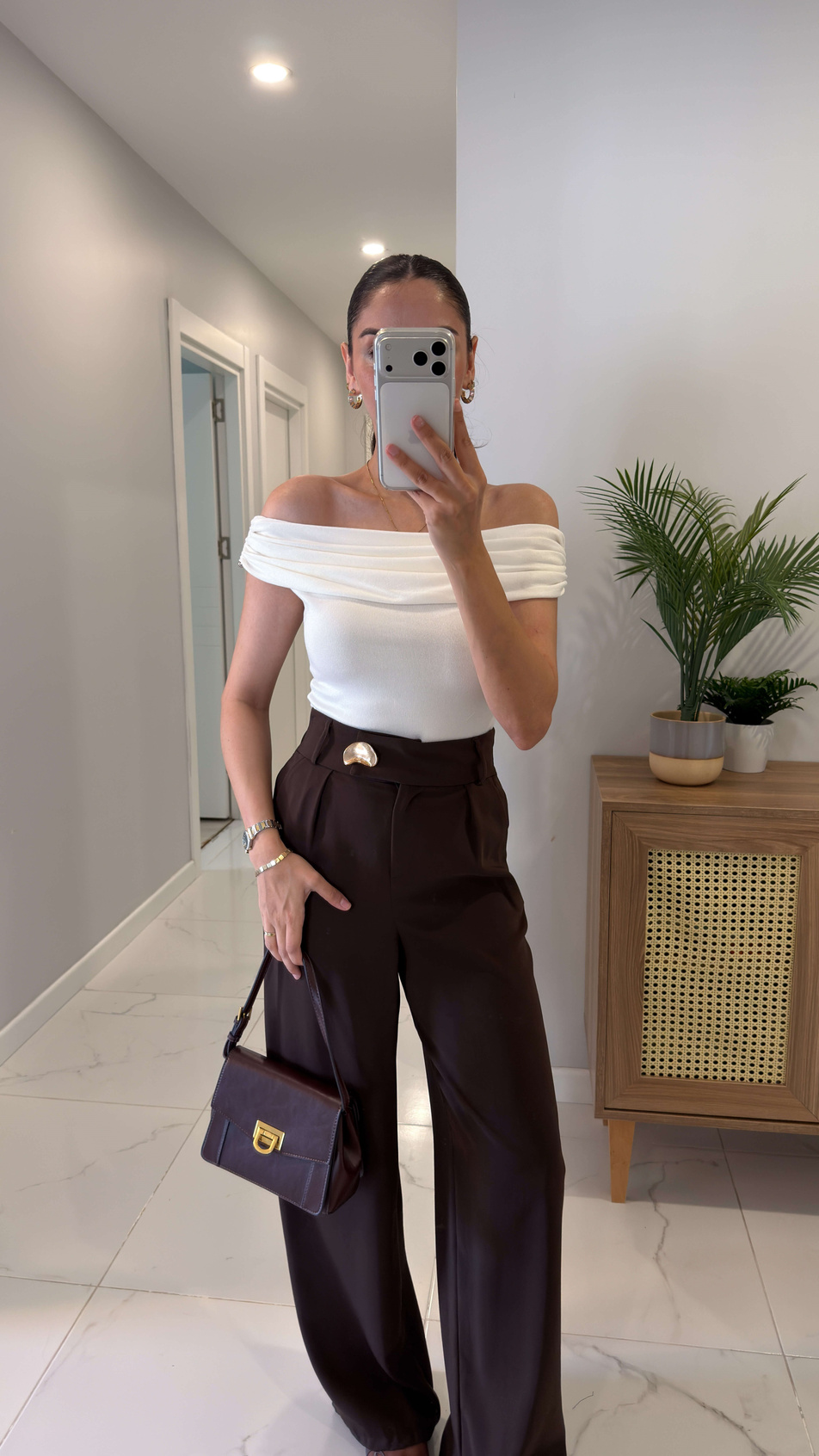 Dlvin Vilas Ekru Bardot Yaka Metal Detaylı Bluz