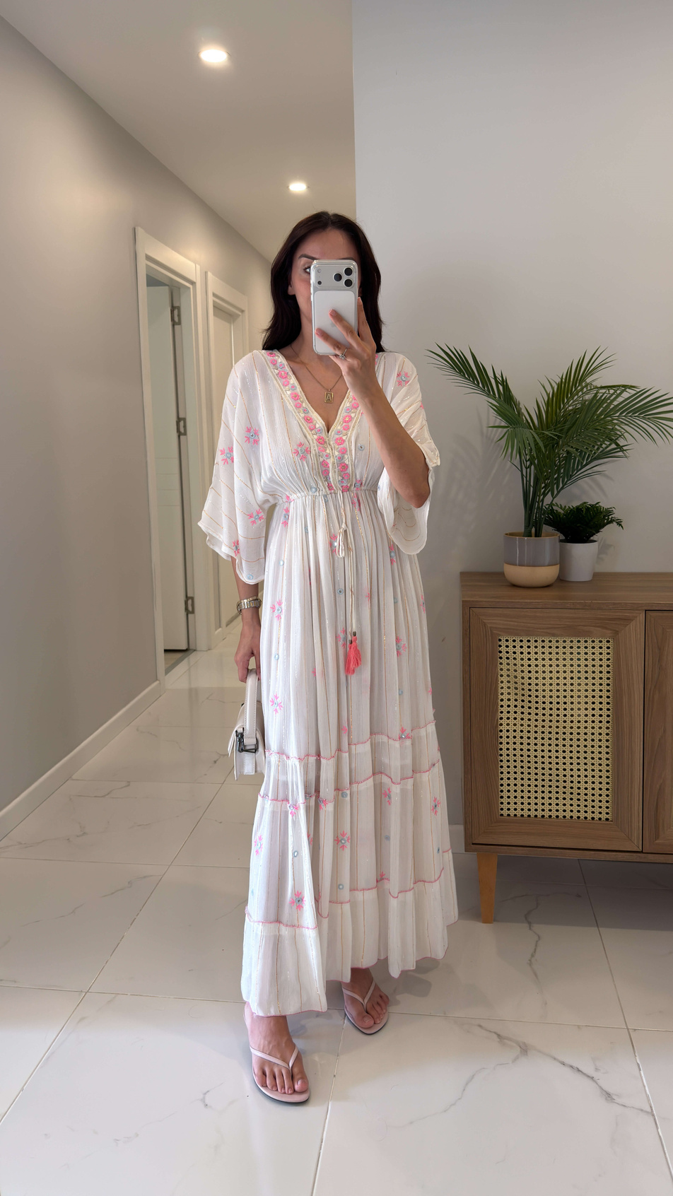 Fira Ekru Pembe İşlemeli Astarlı Elbise