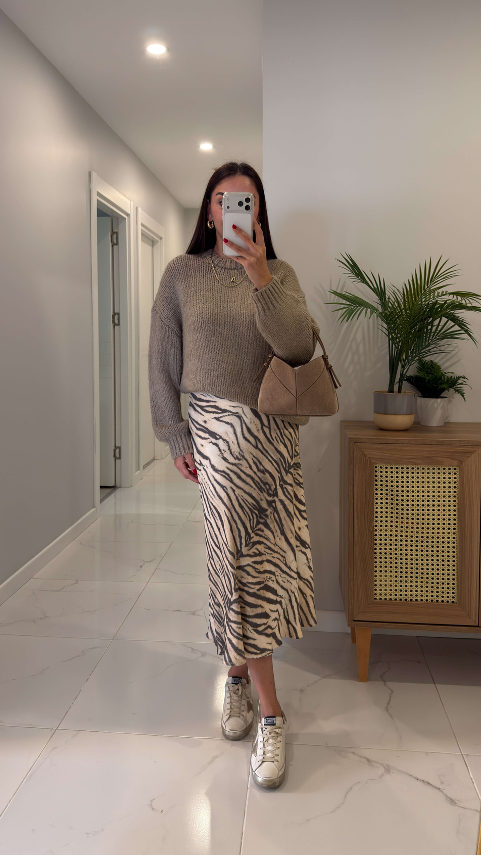 Kolres Bej Zebra Desenli Saten Etek
