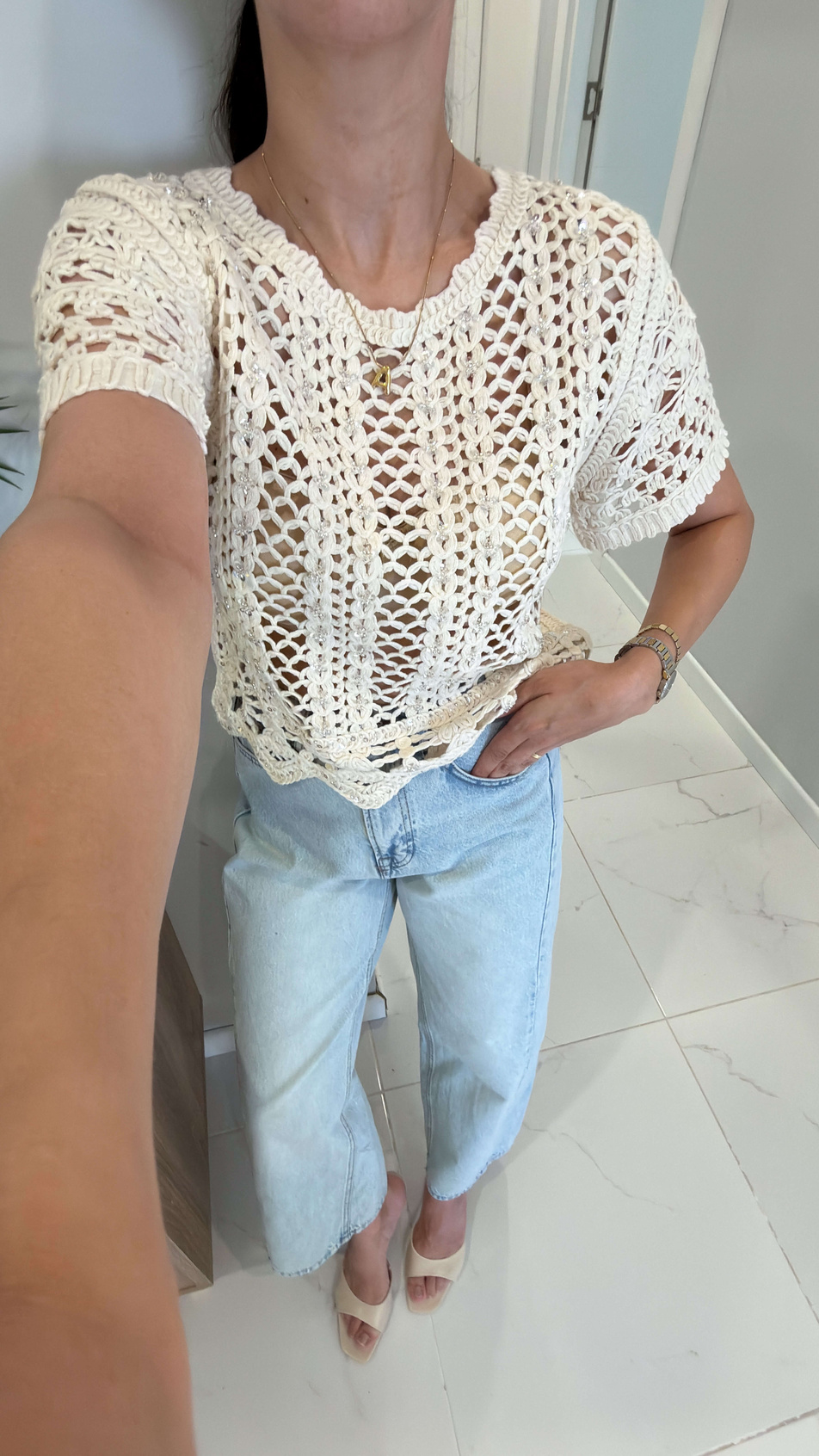 Leos Krem İşleme Detaylı Bluz
