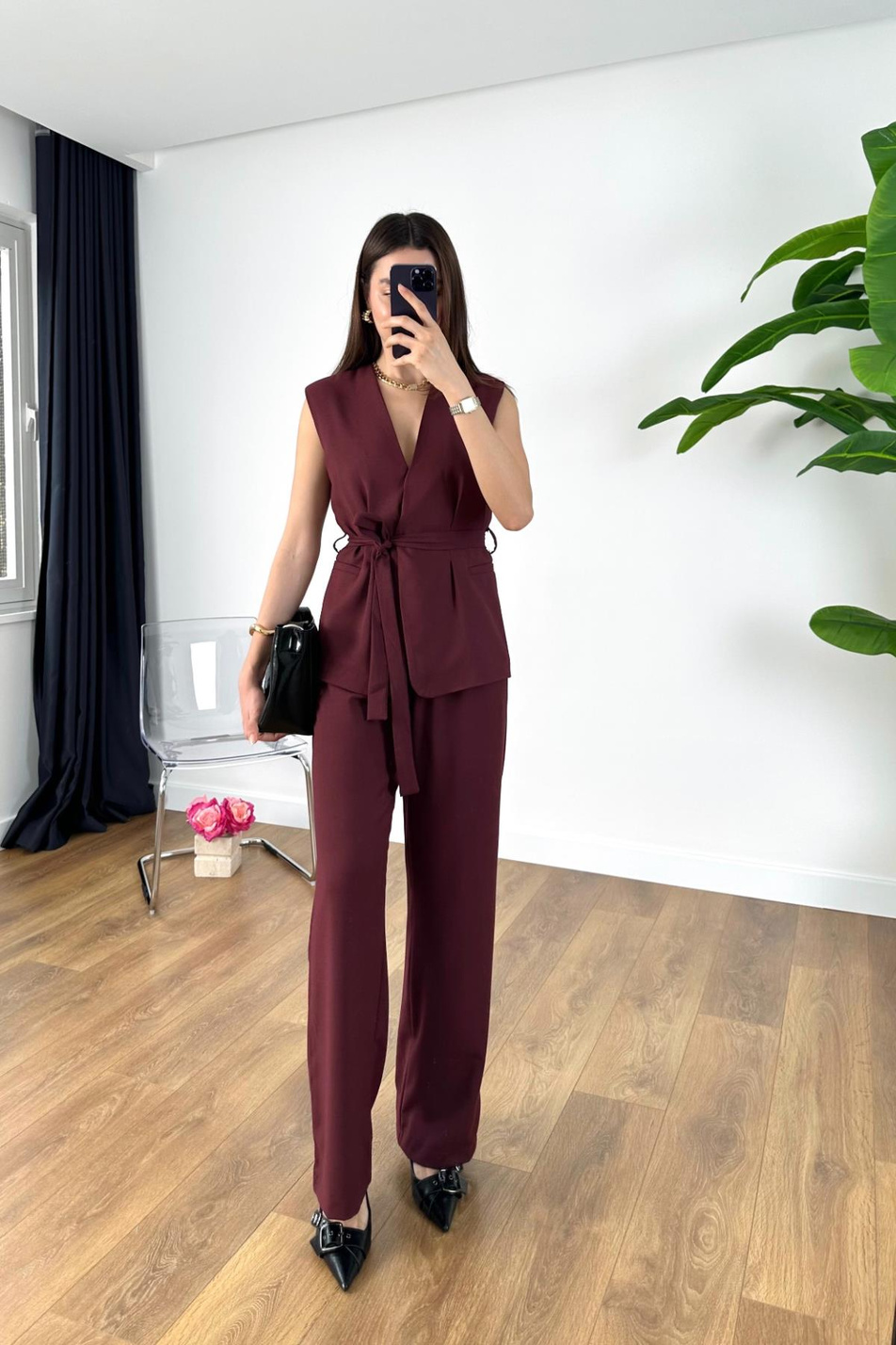 Manas Bordo Yelek Pantolon Kuşaklı Takım
