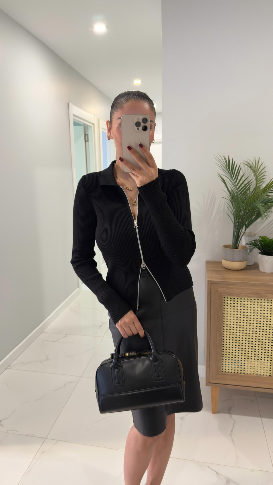 Minoa Siyah Polo Yaka Hırka