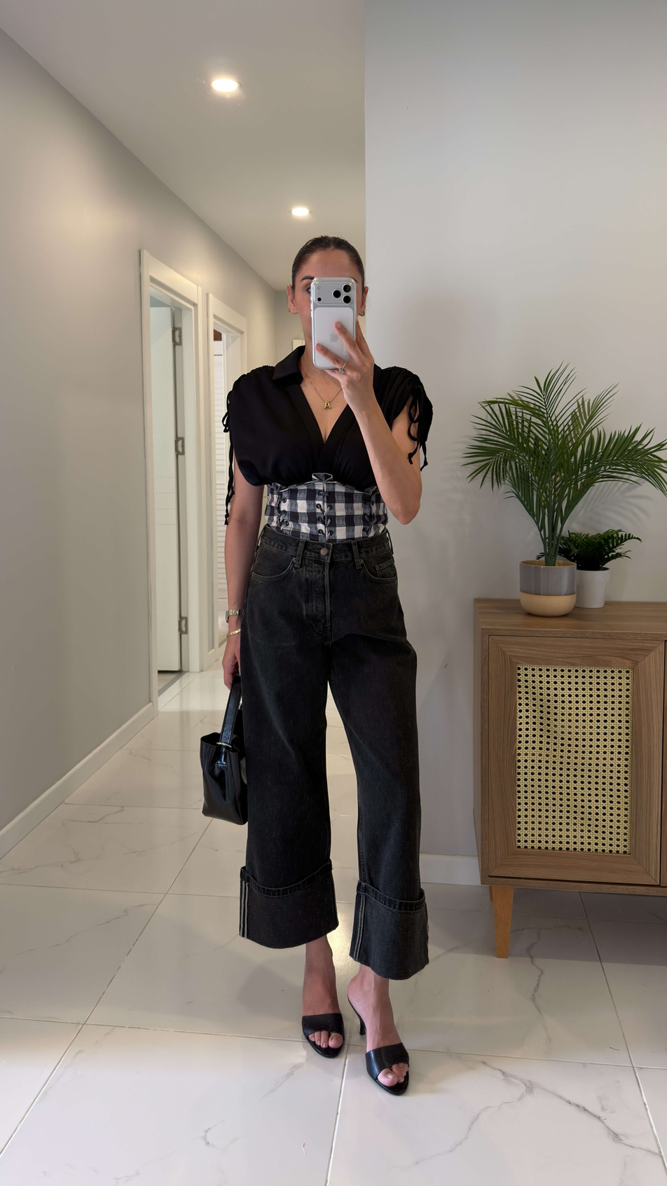 Nuluna Antrasit Paça Detaylı Straight Jean
