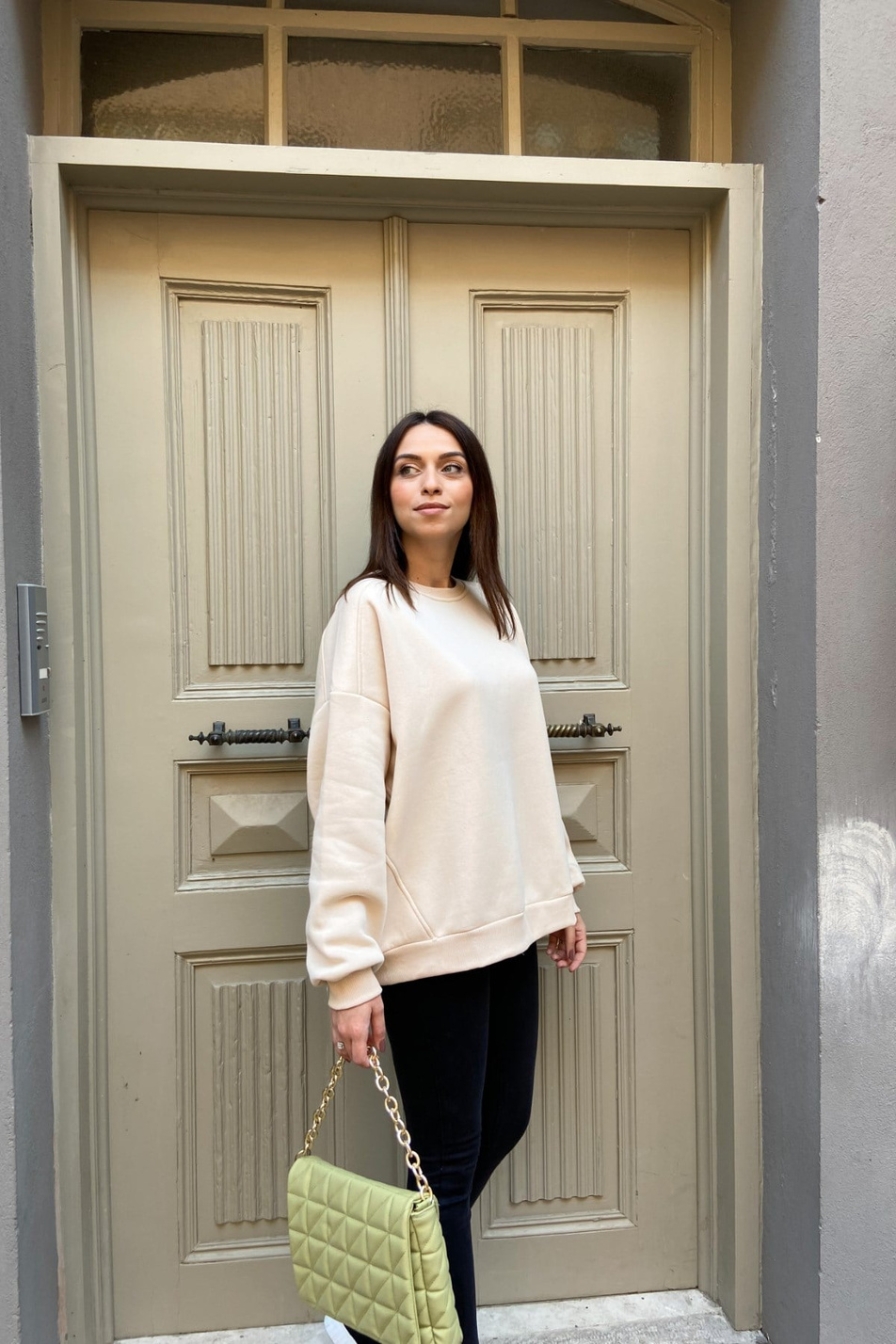 Ekru Basic Sweatshirt