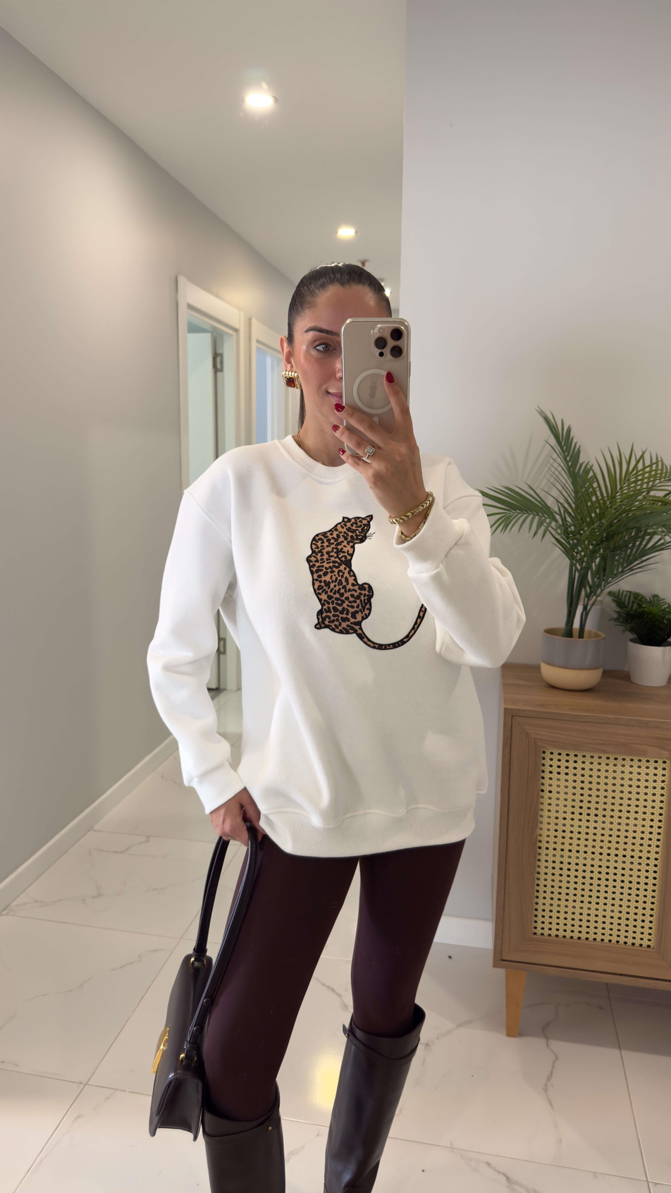 Todrea Beyaz Leopar Figürlü Sweat