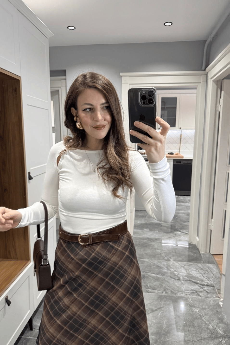 BluzDamla Aksesuarlı Bluz Ekru