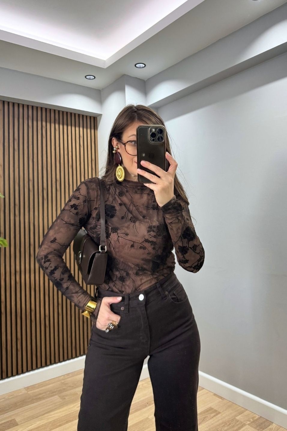 BluzKabartma Çiçek Desenli Tül Bluz Kahverengi