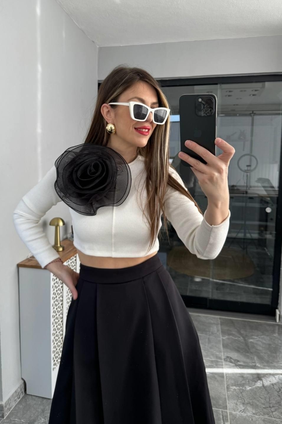 CropGül Aksesuarlı Crop Top Siyah