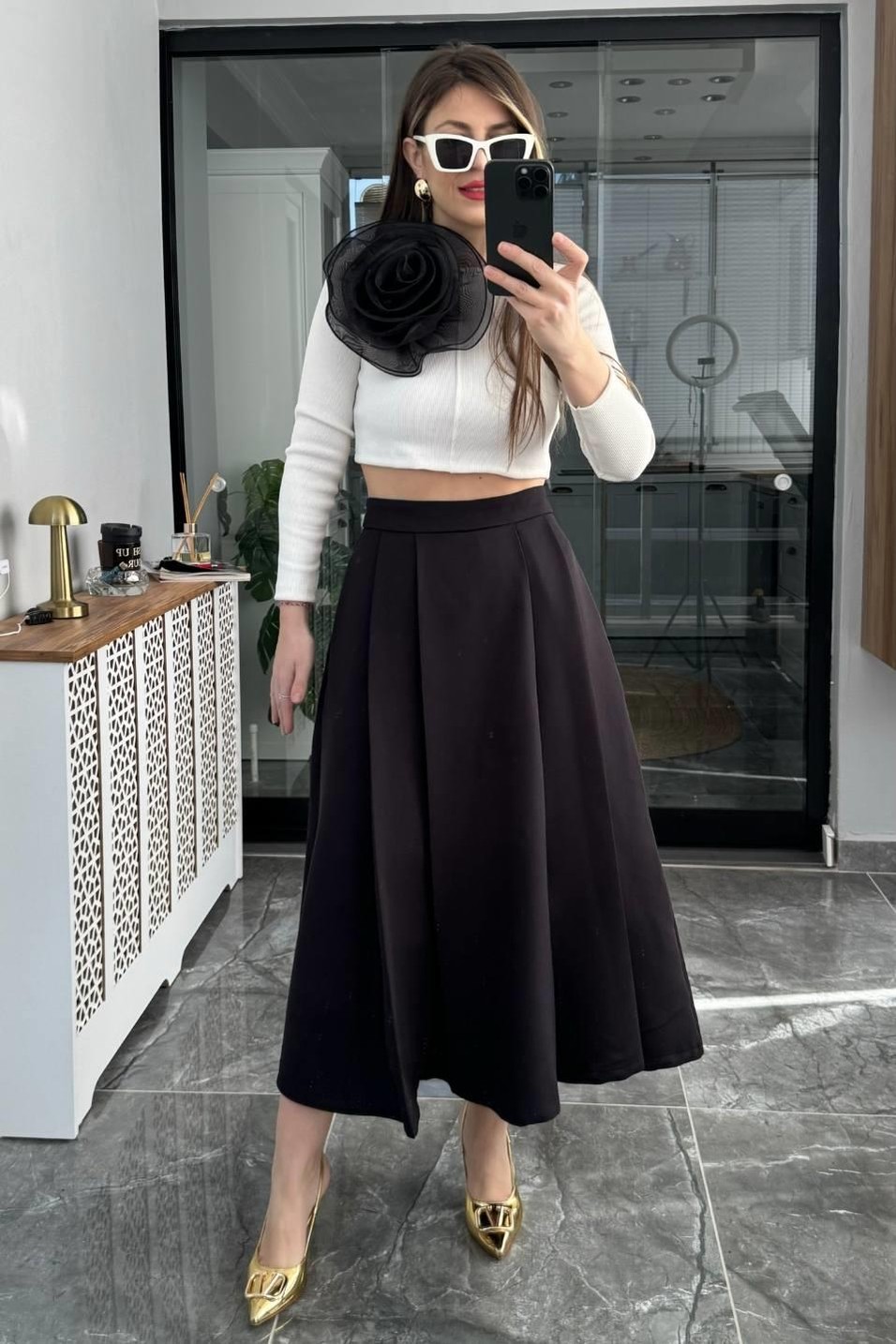 CropGül Aksesuarlı Crop Top Siyah