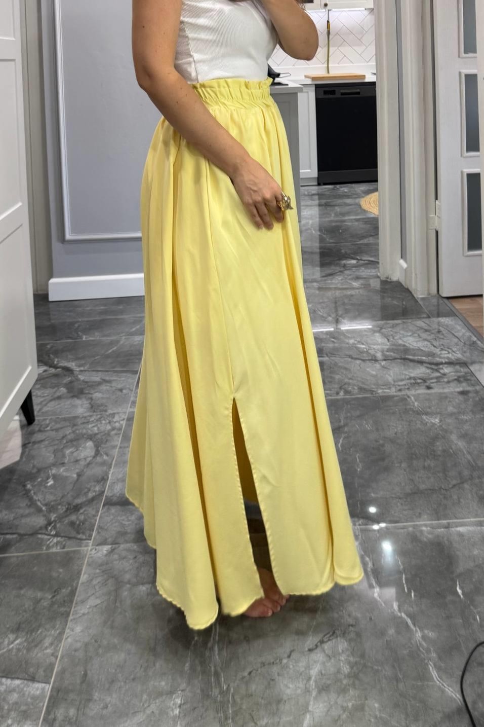 EtekMarka Model Yırtmaçlı Pileli Etek Sarı