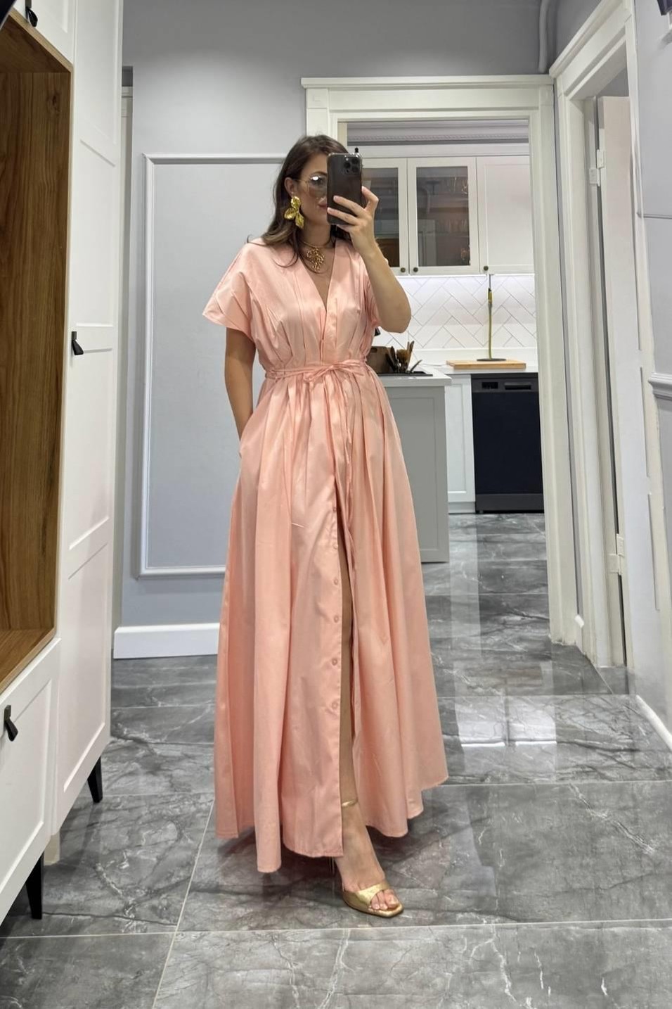 Günlük ElbiseÖnü Düğmeli V Yaka Pensli Gömlek Elbise Pembe