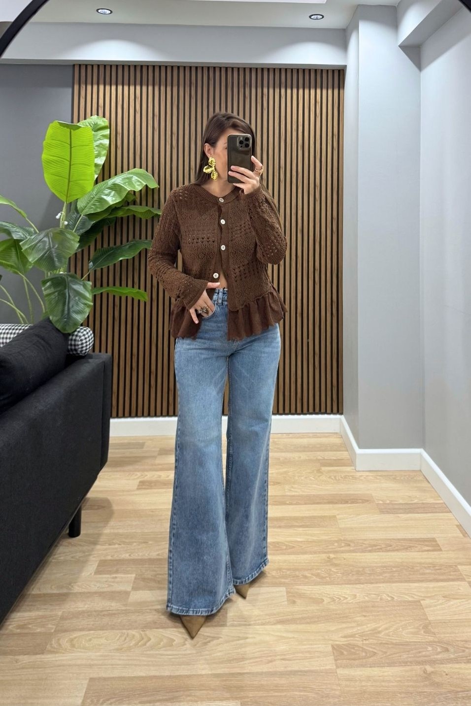 HırkaAlessa Dantel Detaylı Ajur Hırka Kahverengi