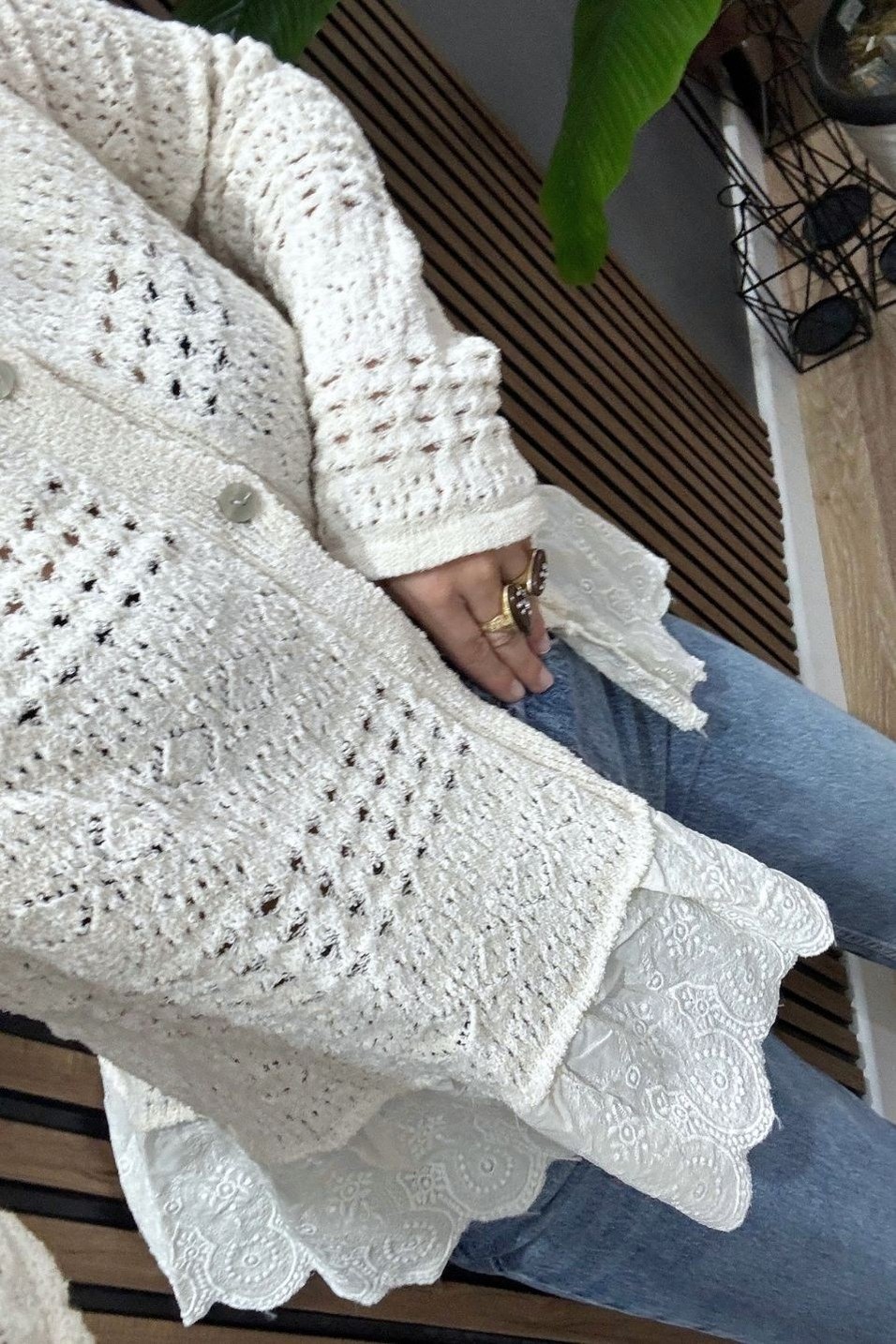 HırkaAlessa Dantel Detaylı Ajur Hırka Krem
