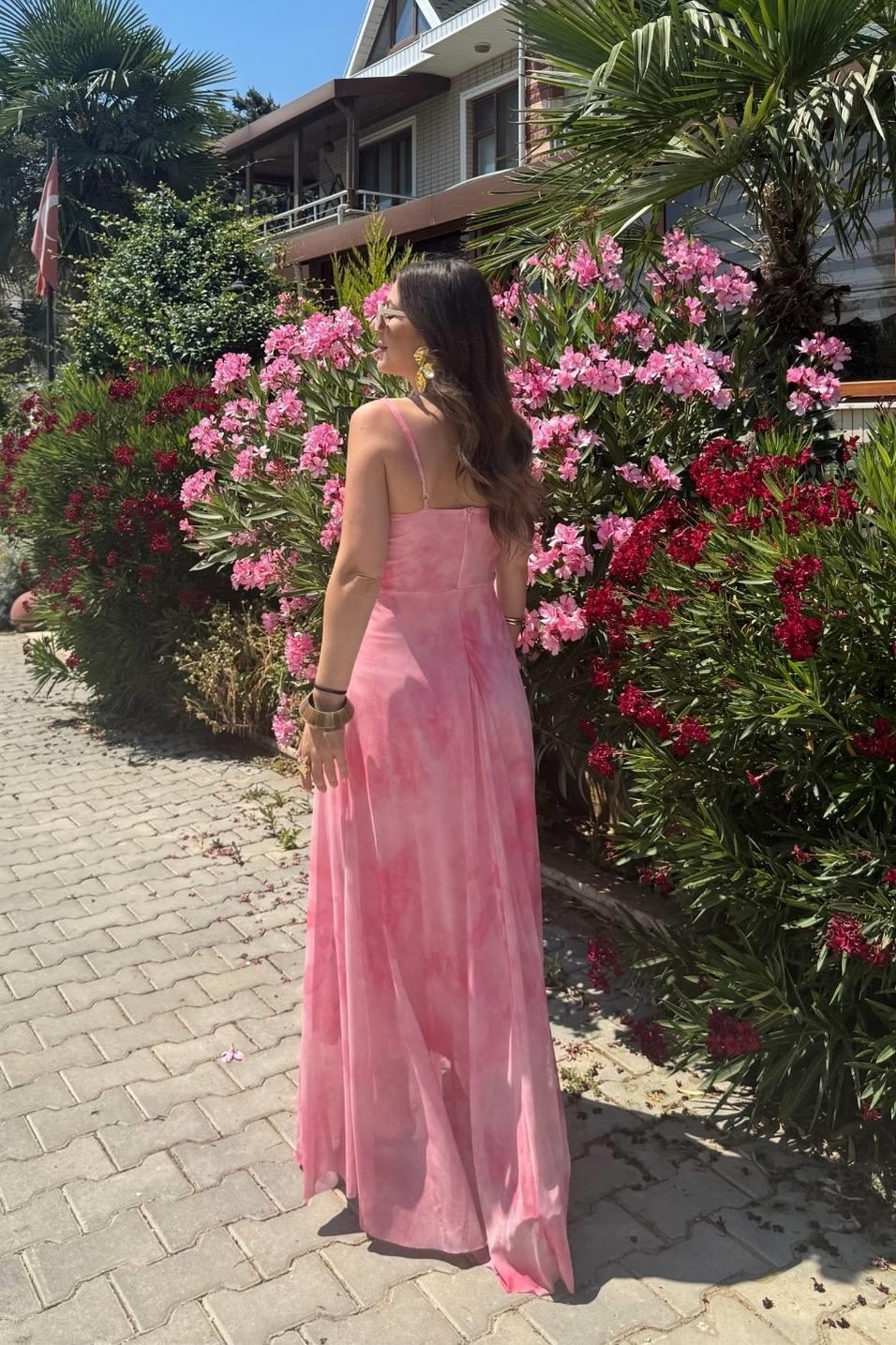 Klasik Elbiseİp Askılı Degaje Yaka Astarlı Uzun Tül Elbise Pembe