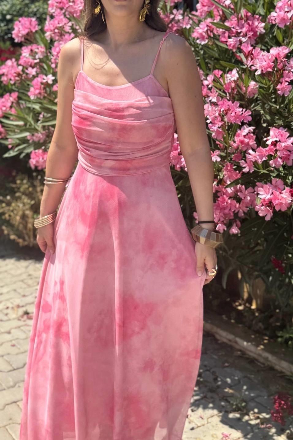 Klasik Elbiseİp Askılı Degaje Yaka Astarlı Uzun Tül Elbise Pembe
