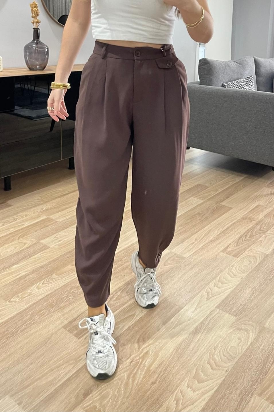 PantolonPaça Düğme Detaylı Pileli Pantolon Kahverengi