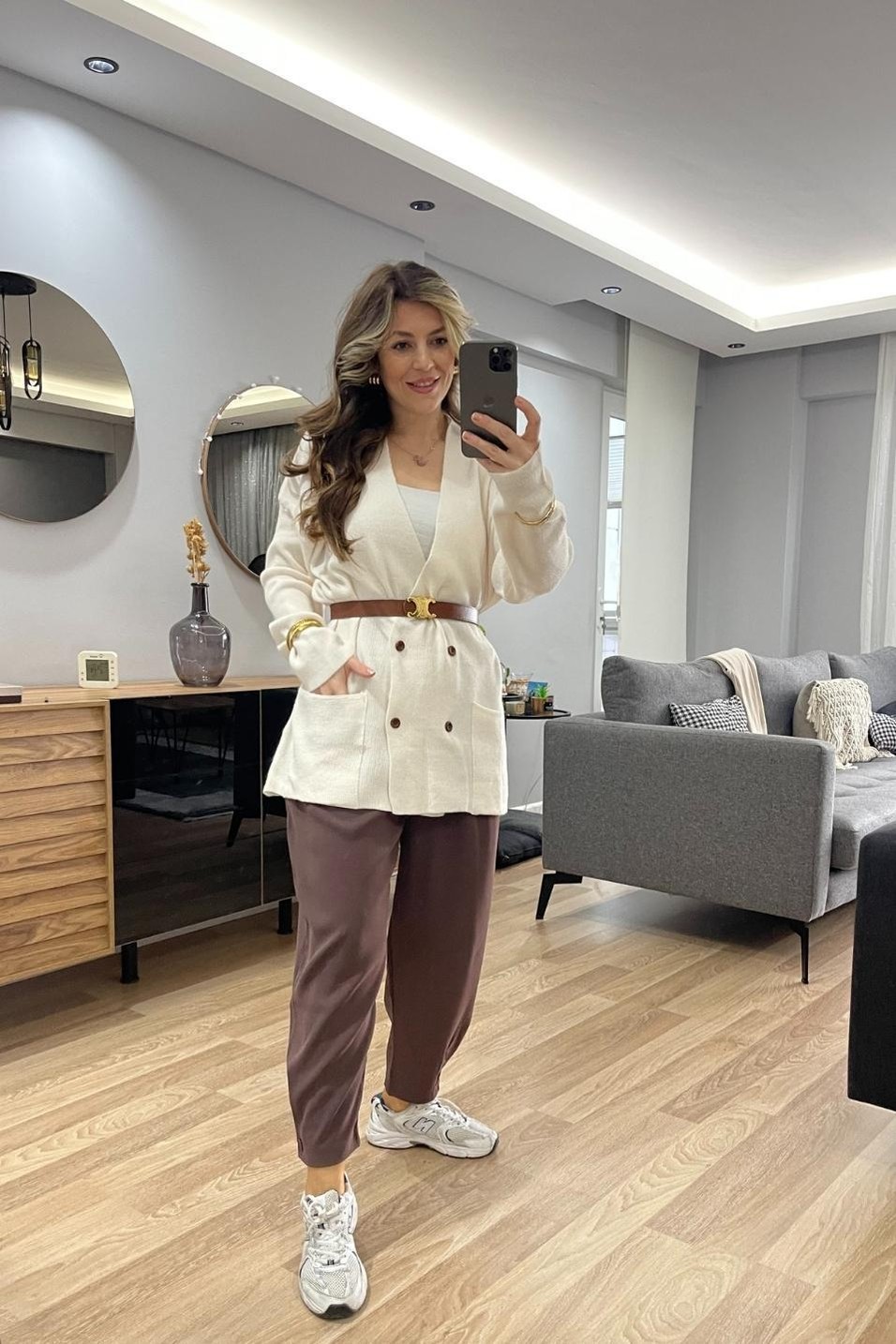 PantolonPaça Düğme Detaylı Pileli Pantolon Kahverengi