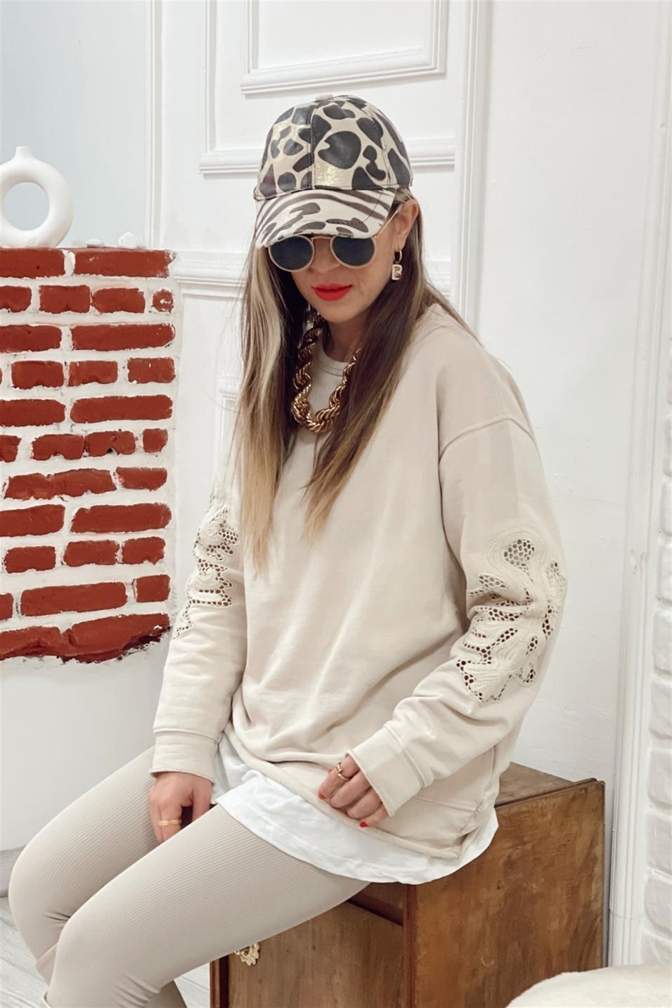 SweatshirtKolları Güpür Detaylı Sweat Krem