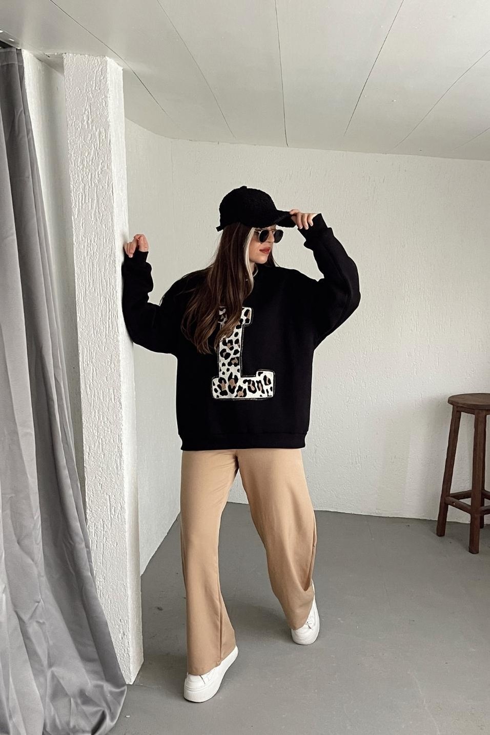 SweatshirtL Nakışlı Sweatshırt Siyah