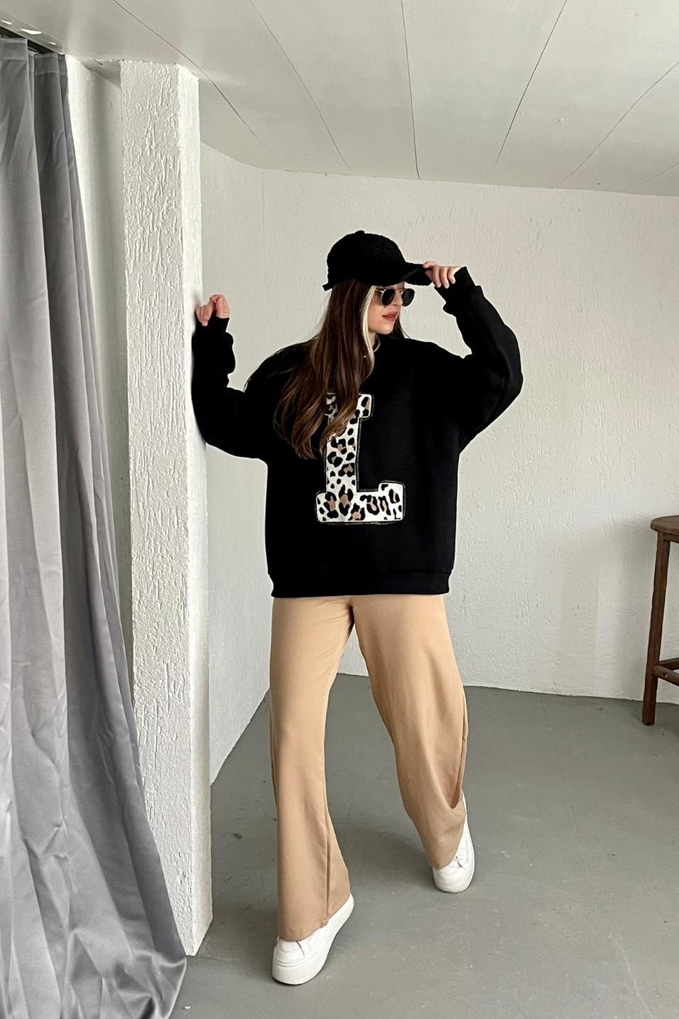 SweatshirtL Nakışlı Sweatshırt Siyah