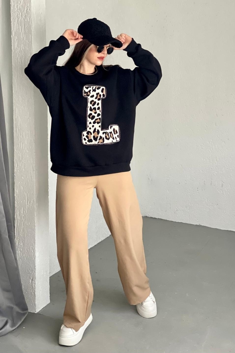 SweatshirtL Nakışlı Sweatshırt Siyah
