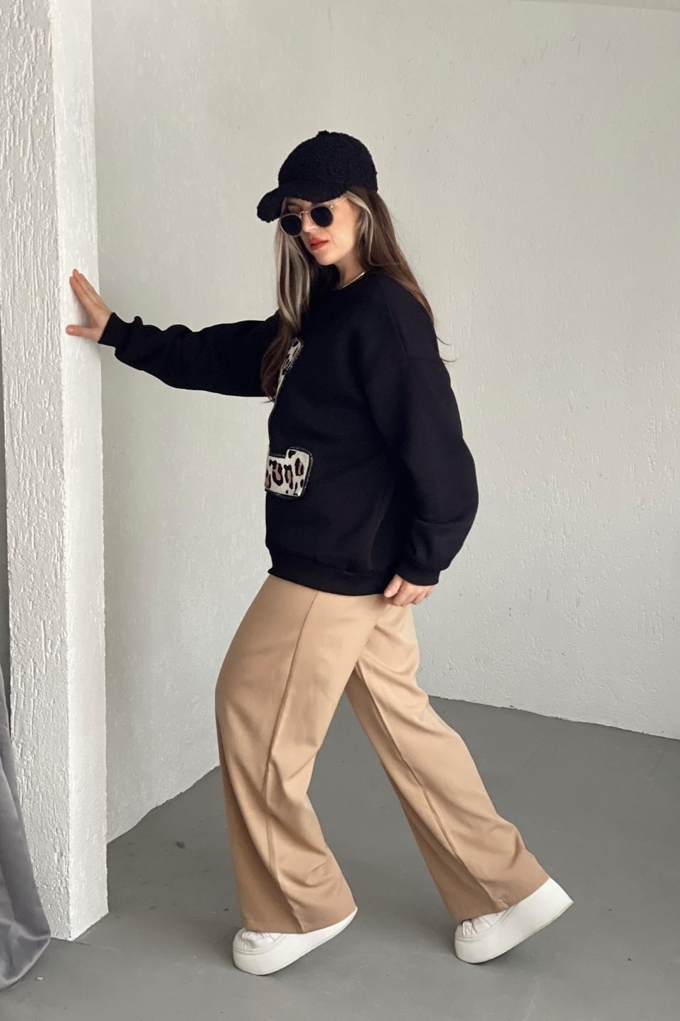 SweatshirtL Nakışlı Sweatshırt Siyah