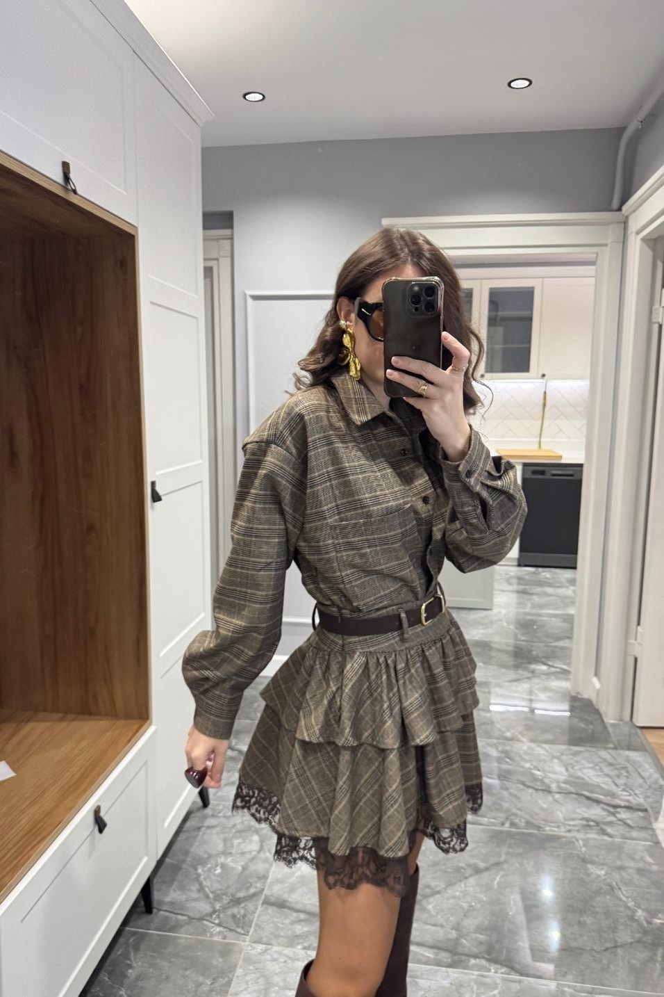 TakımDantel Detaylı Kemerli Etek Gömlek İkili Takım Açık Kahve