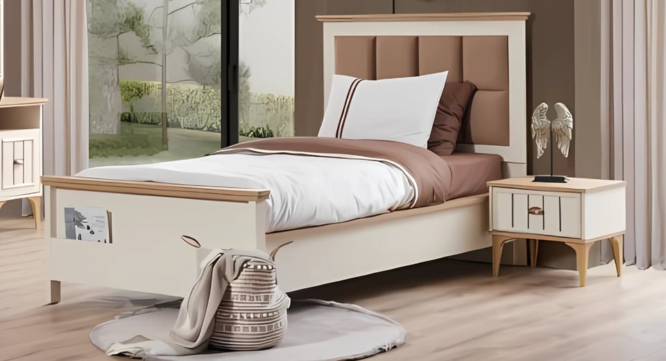 Bella Genç Bazalı Karyola (Başlıksız)